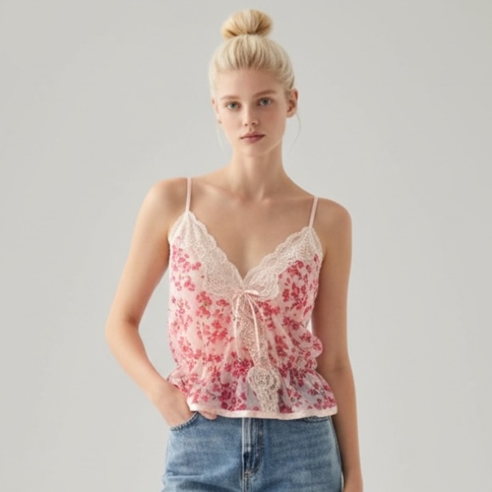 Victoria’s Secret Floral Lace Trim Pink sheer Camisole Top delicate size M